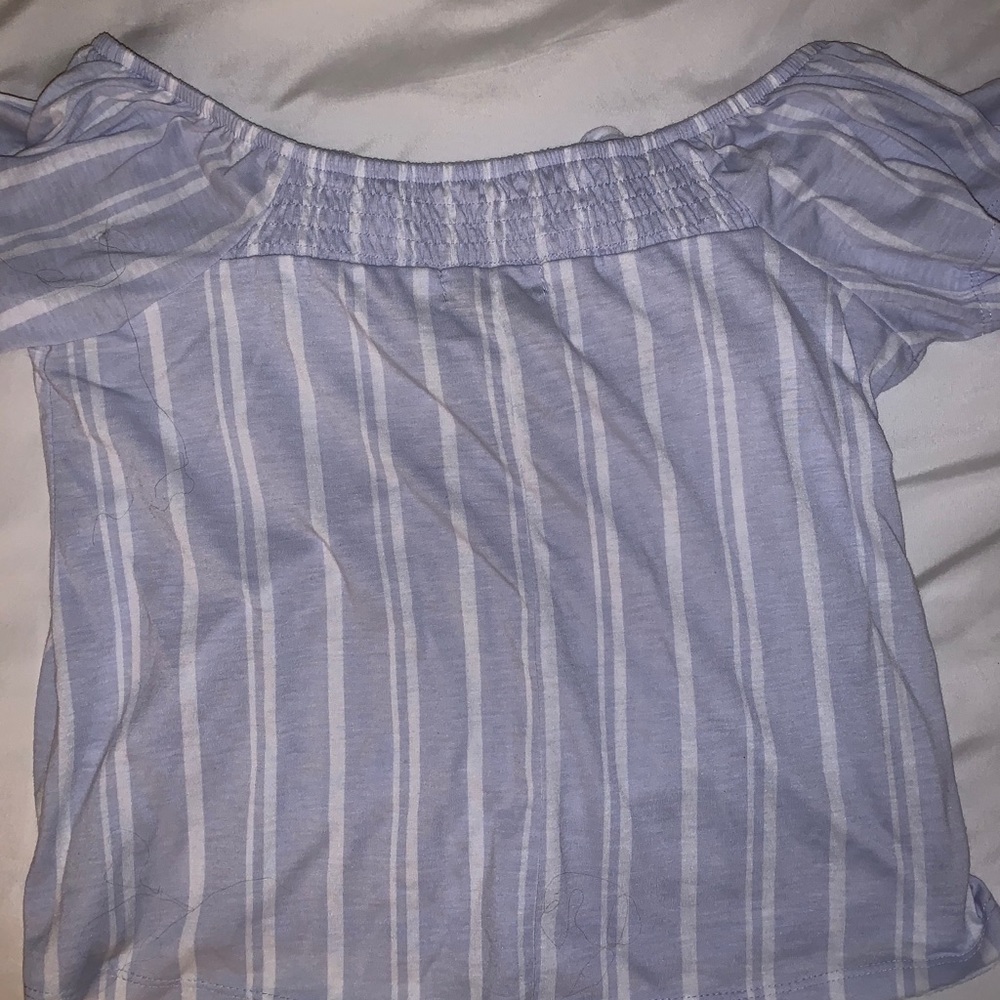 Off-Shoulder Top - Picture 2 of 3